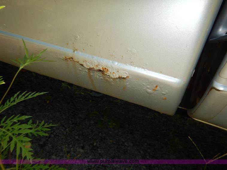 image for item K1568 2002 Ford Ranger XLT SuperCab pickup truck