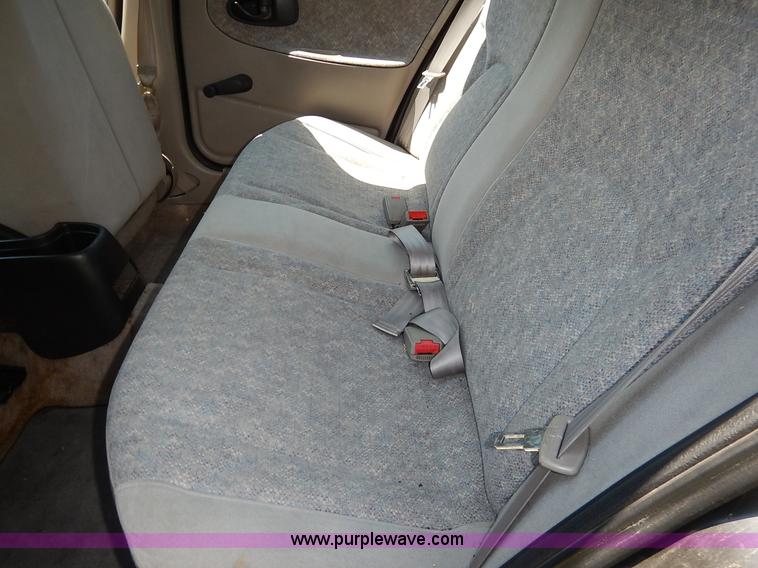 image for item K1569 1996 Saturn SL SL1