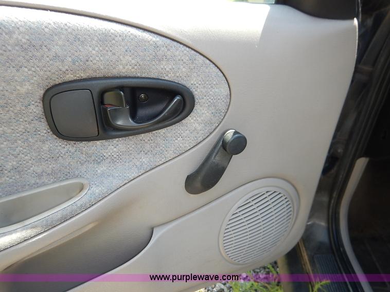 image for item K1569 1996 Saturn SL SL1