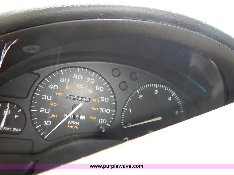 image for item K1569 1996 Saturn SL SL1