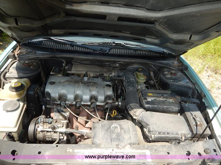 image for item K1569 1996 Saturn SL SL1