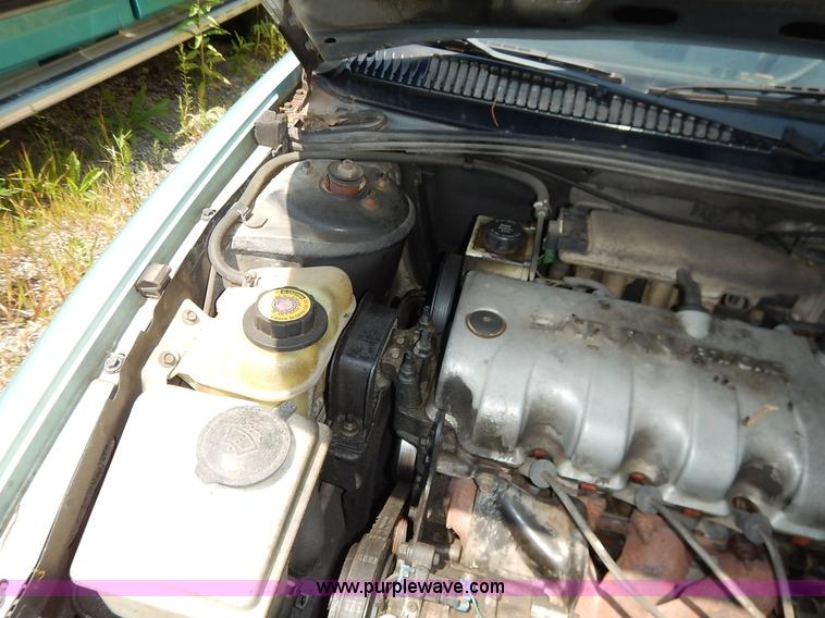 image for item K1569 1996 Saturn SL SL1