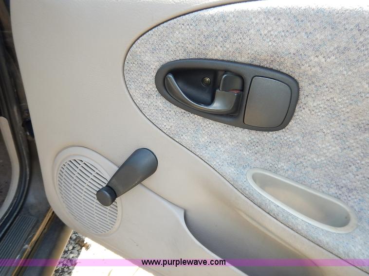 image for item K1569 1996 Saturn SL SL1
