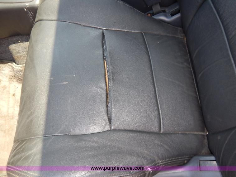 image for item K1572 1999 Toyota RAV4 SUV