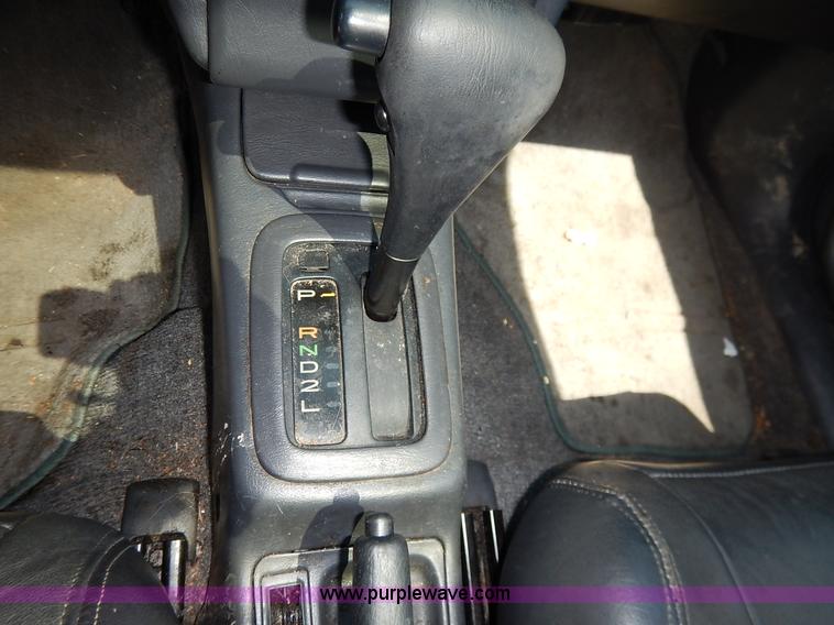 image for item K1572 1999 Toyota RAV4 SUV