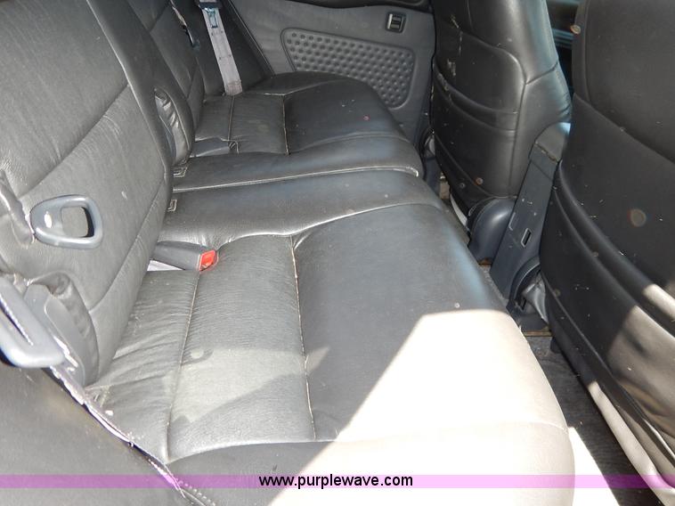 image for item K1572 1999 Toyota RAV4 SUV