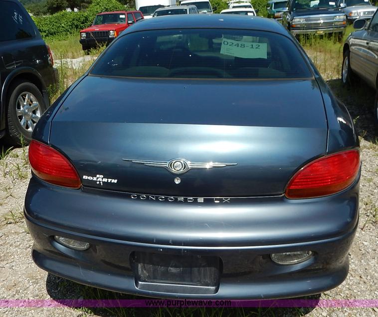 image for item K1573 2003 Chrysler Concorde LX