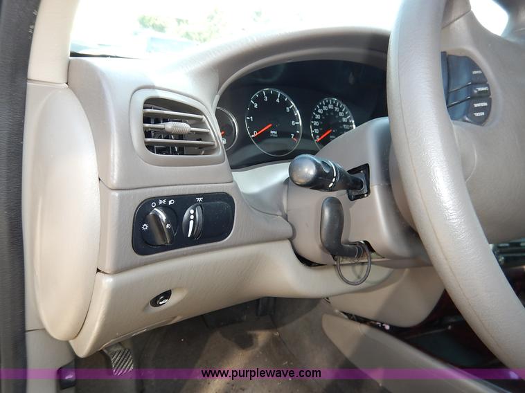 image for item K1573 2003 Chrysler Concorde LX