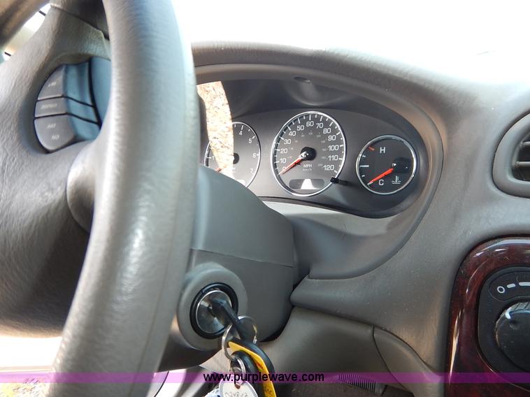 image for item K1573 2003 Chrysler Concorde LX