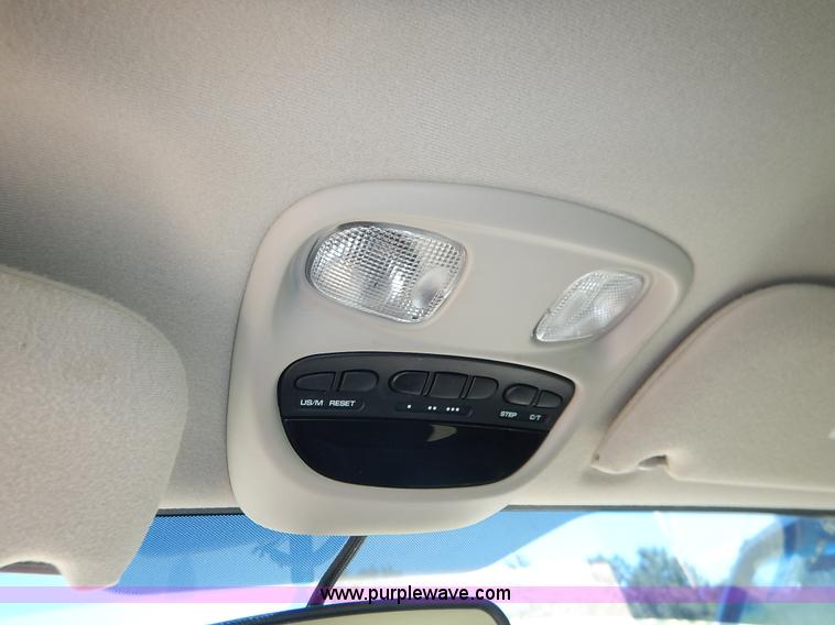 image for item K1573 2003 Chrysler Concorde LX