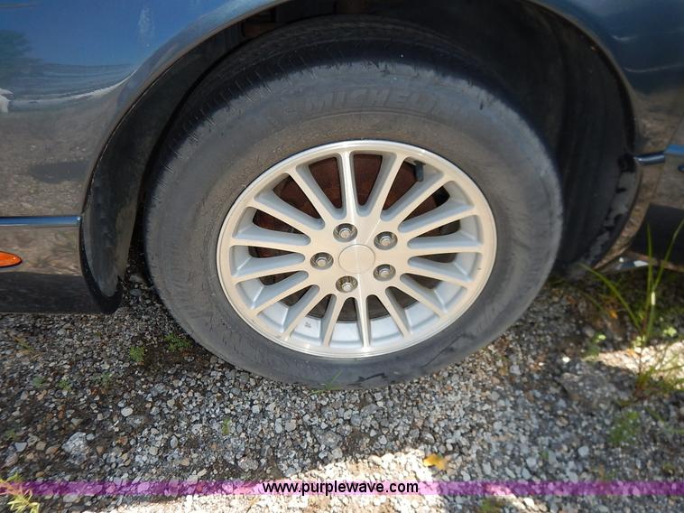 image for item K1573 2003 Chrysler Concorde LX