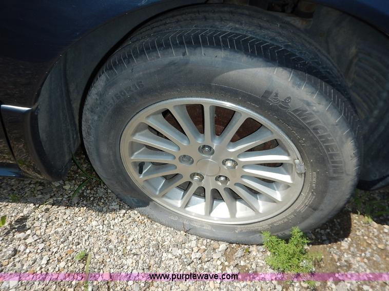 image for item K1573 2003 Chrysler Concorde LX