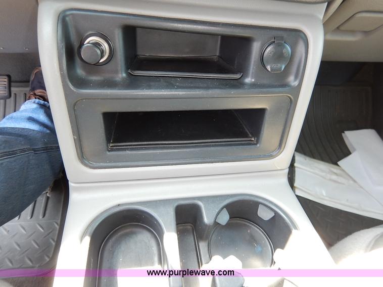 image for item K1575 2005 Chevrolet Avalanche Regency pickup truck