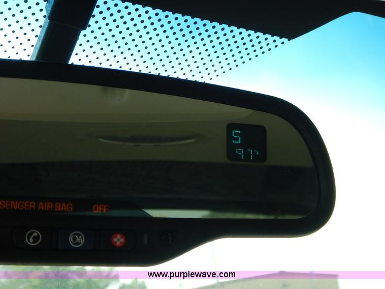 image for item K1575 2005 Chevrolet Avalanche Regency pickup truck