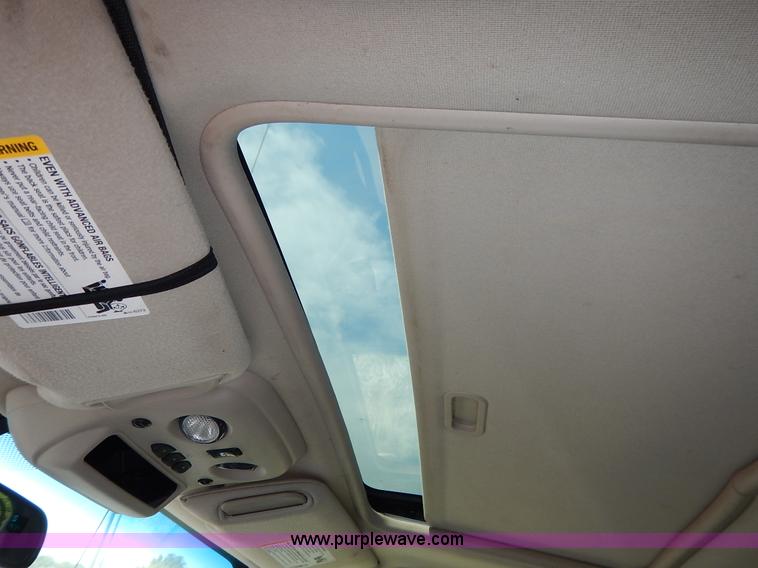 image for item K1575 2005 Chevrolet Avalanche Regency pickup truck