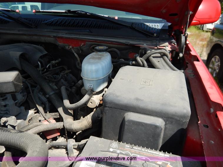 image for item K1575 2005 Chevrolet Avalanche Regency pickup truck