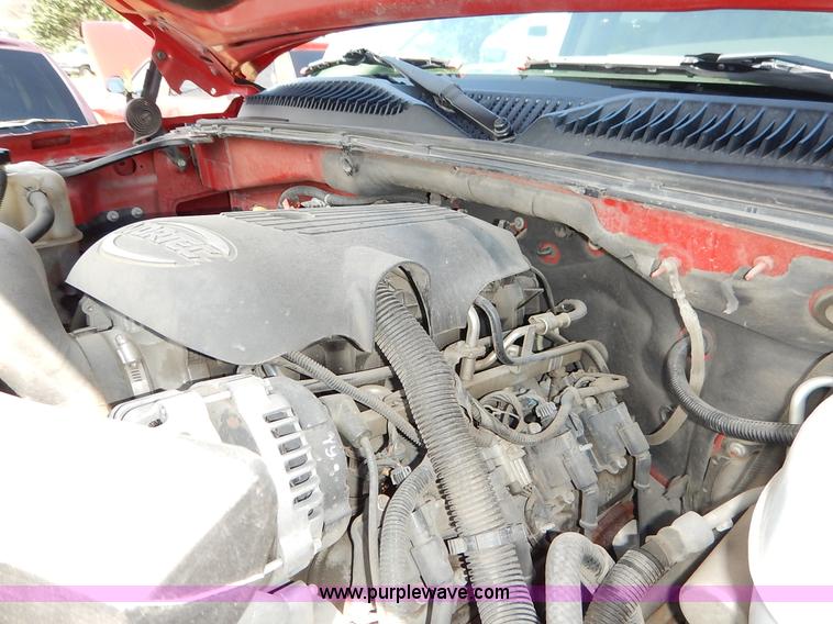 image for item K1575 2005 Chevrolet Avalanche Regency pickup truck