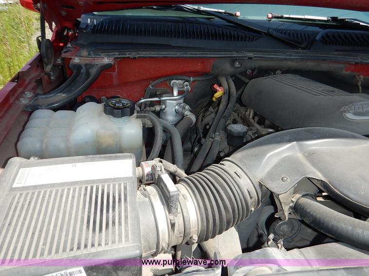 image for item K1575 2005 Chevrolet Avalanche Regency pickup truck