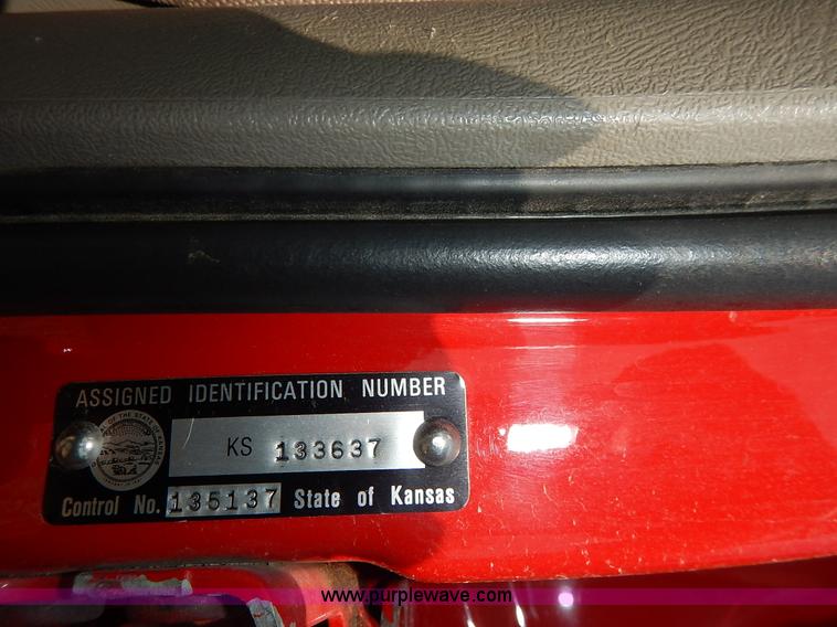 image for item K1575 2005 Chevrolet Avalanche Regency pickup truck