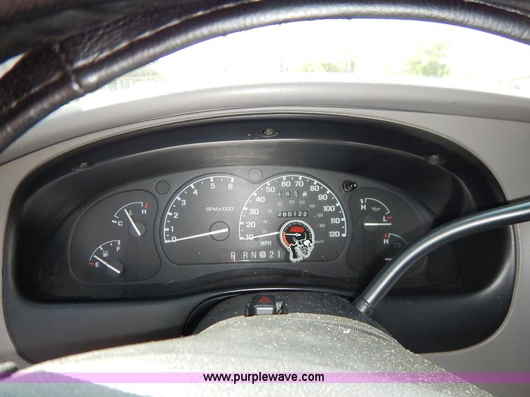 image for item K1576 1997 Ford Explorer SUV