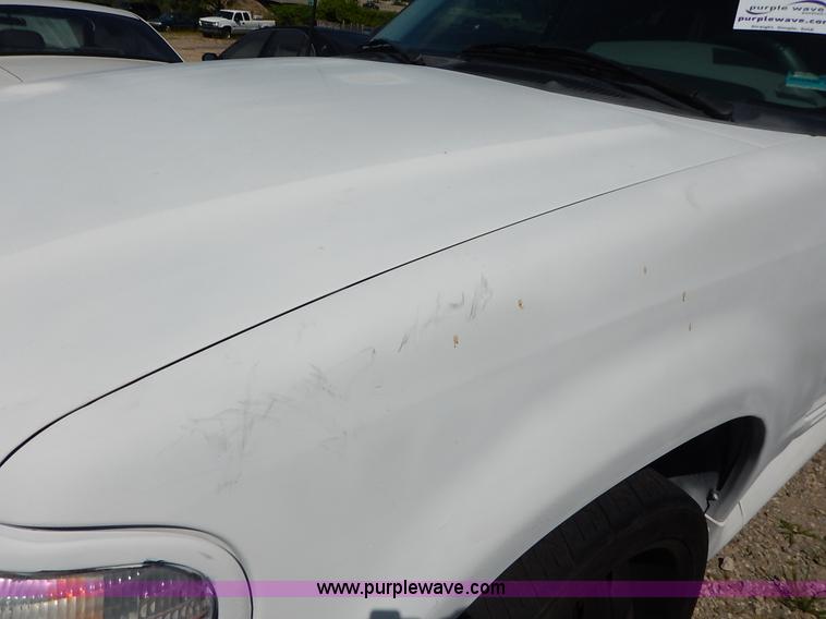 image for item K1576 1997 Ford Explorer SUV