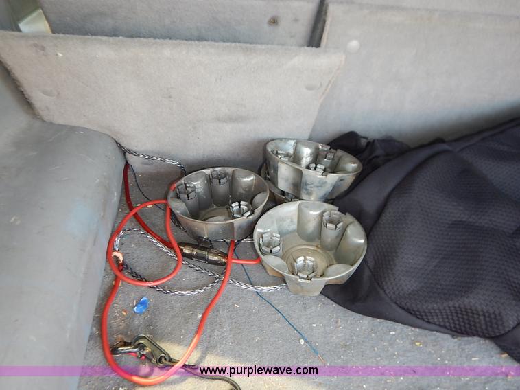 image for item K1576 1997 Ford Explorer SUV