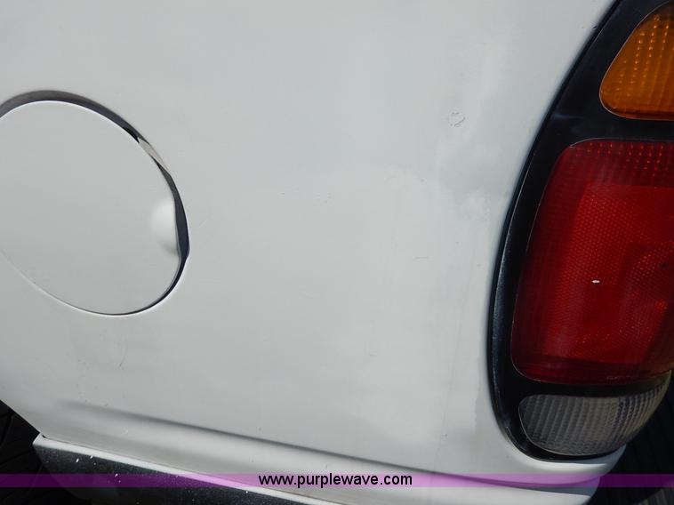 image for item K1576 1997 Ford Explorer SUV