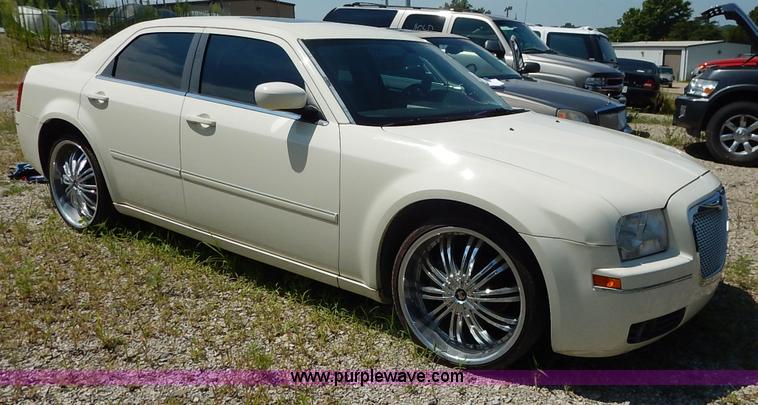 image for item K1579 2007 Chrysler 300