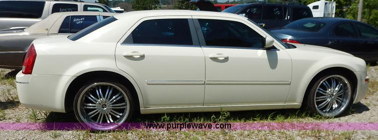 image for item K1579 2007 Chrysler 300