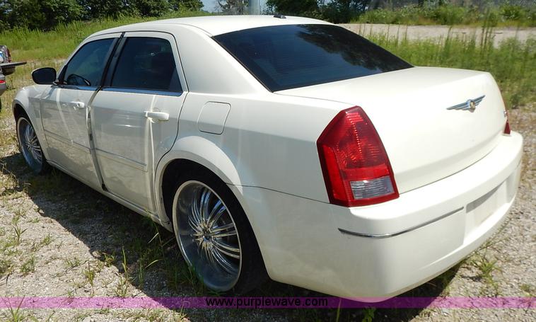 image for item K1579 2007 Chrysler 300