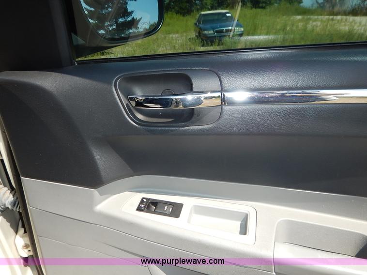 image for item K1579 2007 Chrysler 300