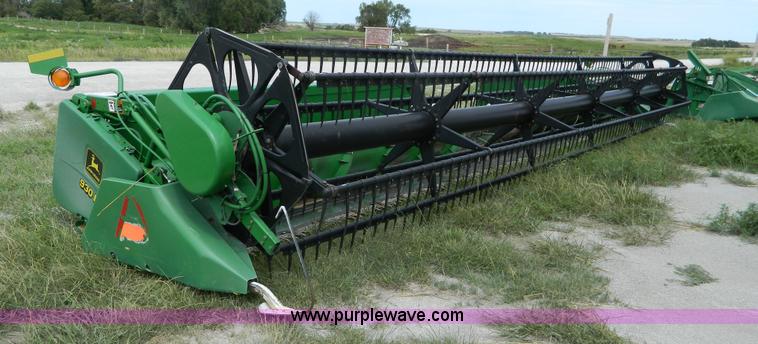 image for item BJ9058 2000 John Deere 930F flex head