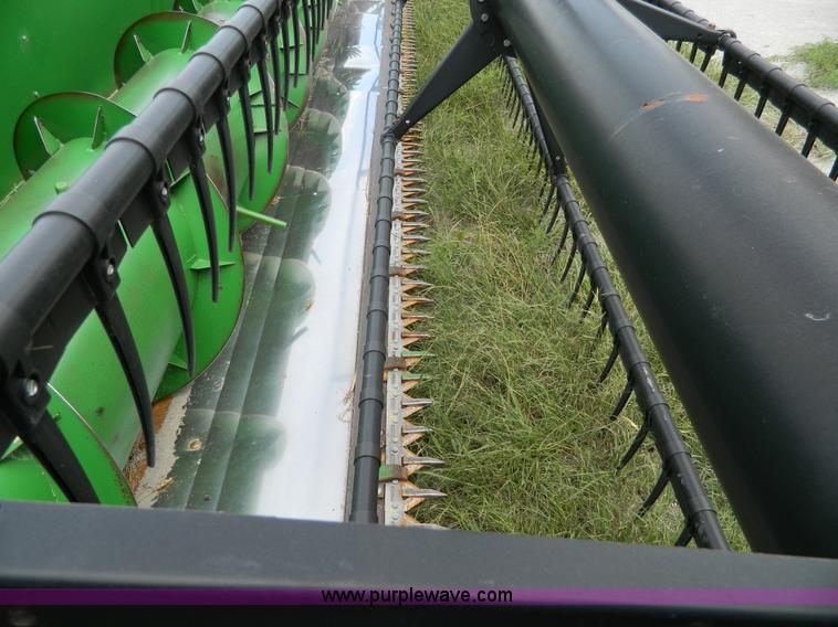 image for item BJ9058 2000 John Deere 930F flex head