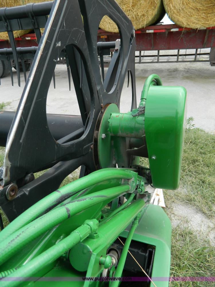 image for item BJ9058 2000 John Deere 930F flex head