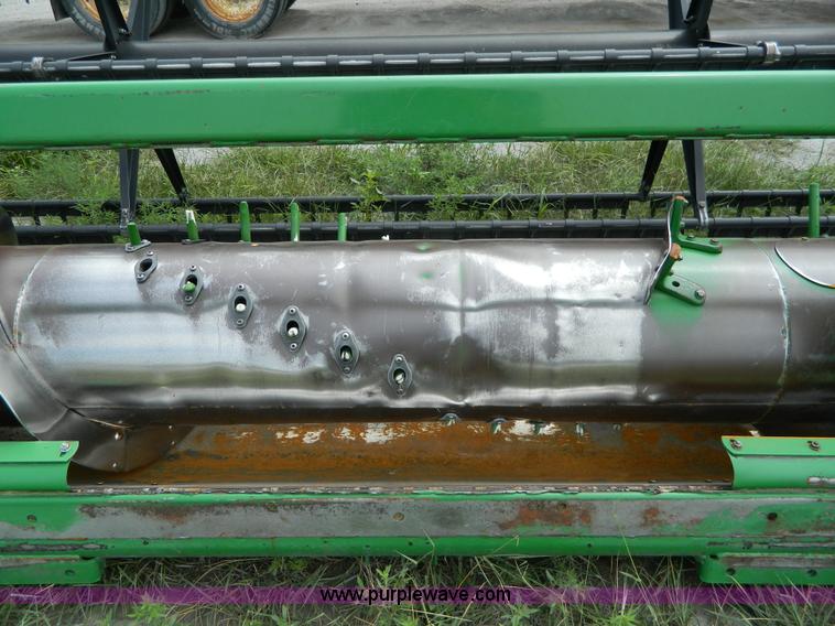 image for item BJ9058 2000 John Deere 930F flex head