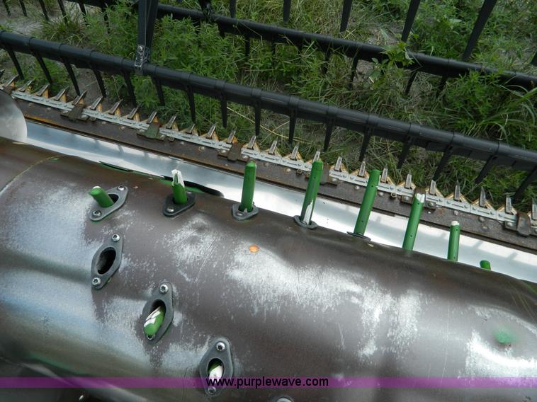 image for item BJ9058 2000 John Deere 930F flex head