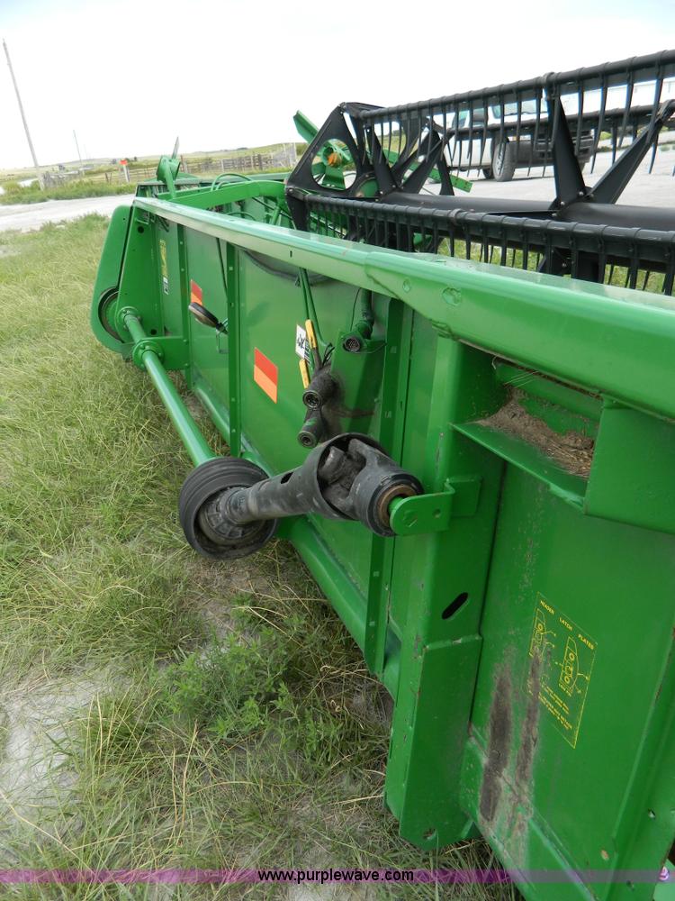 image for item BJ9058 2000 John Deere 930F flex head