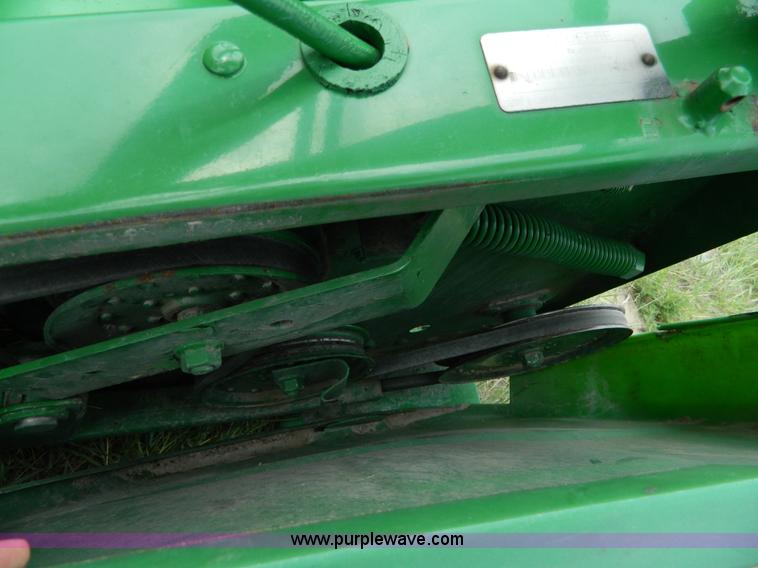 image for item BJ9058 2000 John Deere 930F flex head
