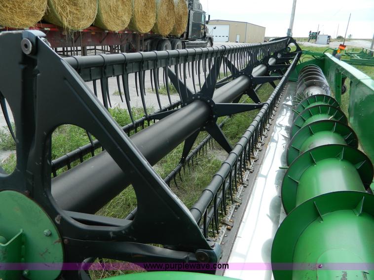 image for item BJ9058 2000 John Deere 930F flex head