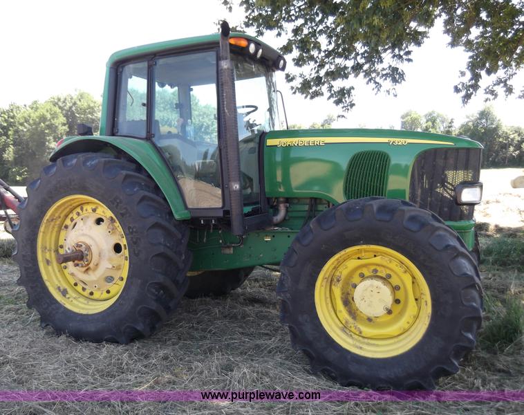 image for item D1650 2006 John Deere 7320 MFWD tractor