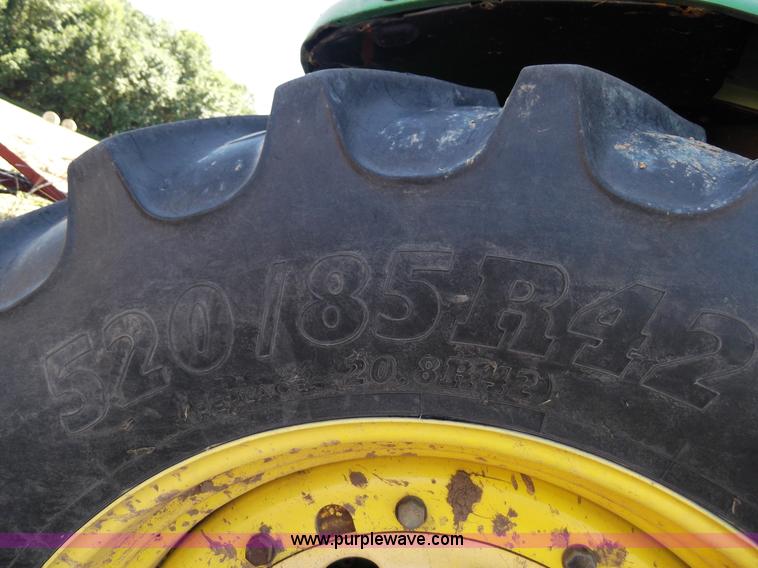 image for item D1650 2006 John Deere 7320 MFWD tractor