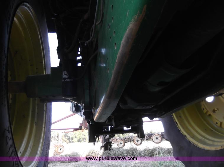image for item D1650 2006 John Deere 7320 MFWD tractor