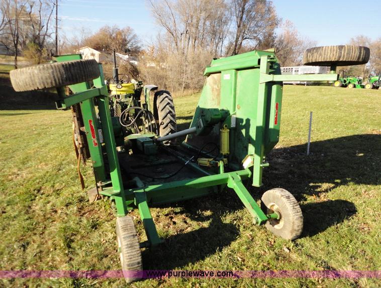 image for item D1656 1993 John Deere 1518 rotary mower