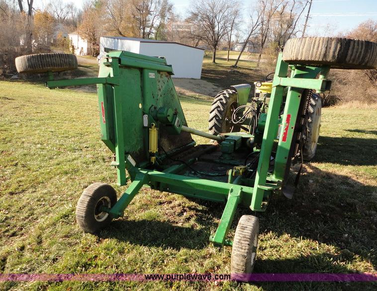 image for item D1656 1993 John Deere 1518 rotary mower