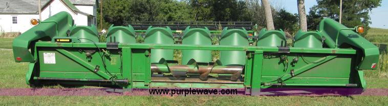 image for item D1661 1998 John Deere 893 corn head