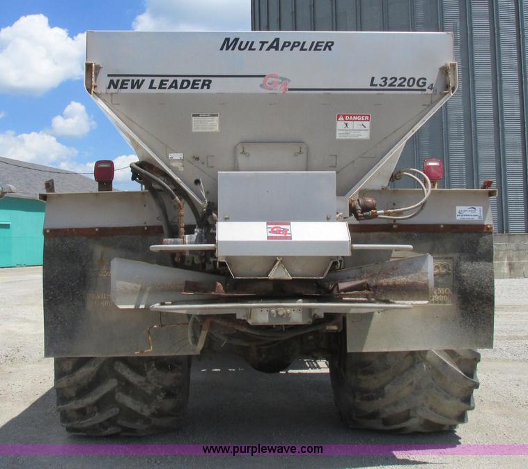 image for item H3257 2002 Sterling L8500 applicator truck