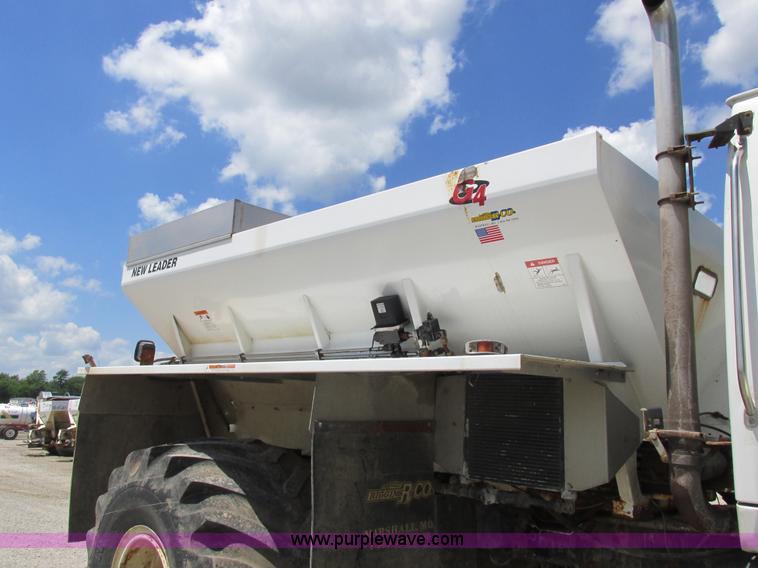 image for item H3257 2002 Sterling L8500 applicator truck