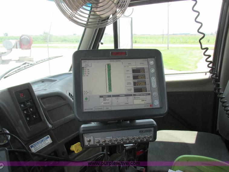 image for item H3257 2002 Sterling L8500 applicator truck