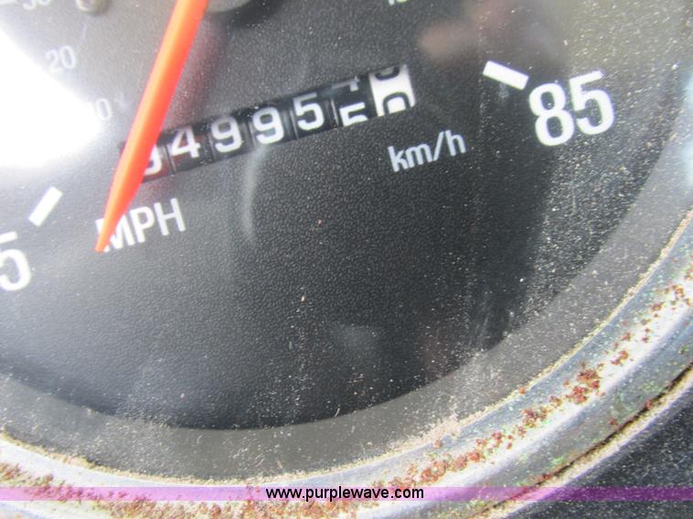 image for item H3257 2002 Sterling L8500 applicator truck