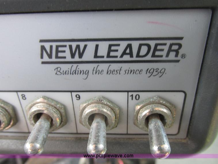 image for item H3257 2002 Sterling L8500 applicator truck